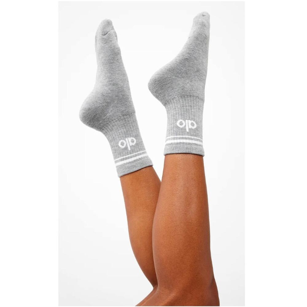 Alo Yoga Unisex Athletic Heather Gray White Half-Crew Throwback Socks Size M